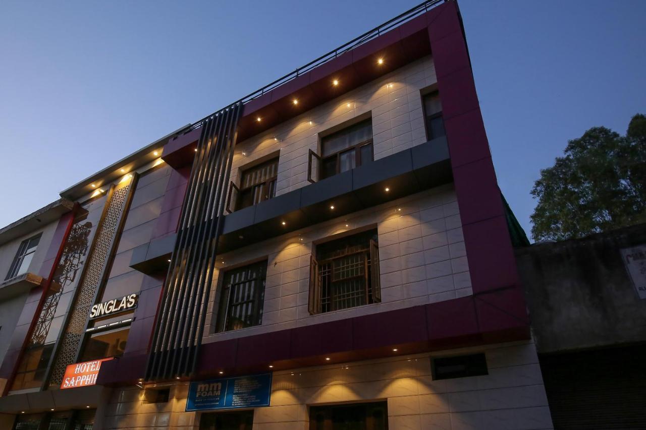 Collection O Sapphire Hotel Chandīgarh Eksteriør billede
